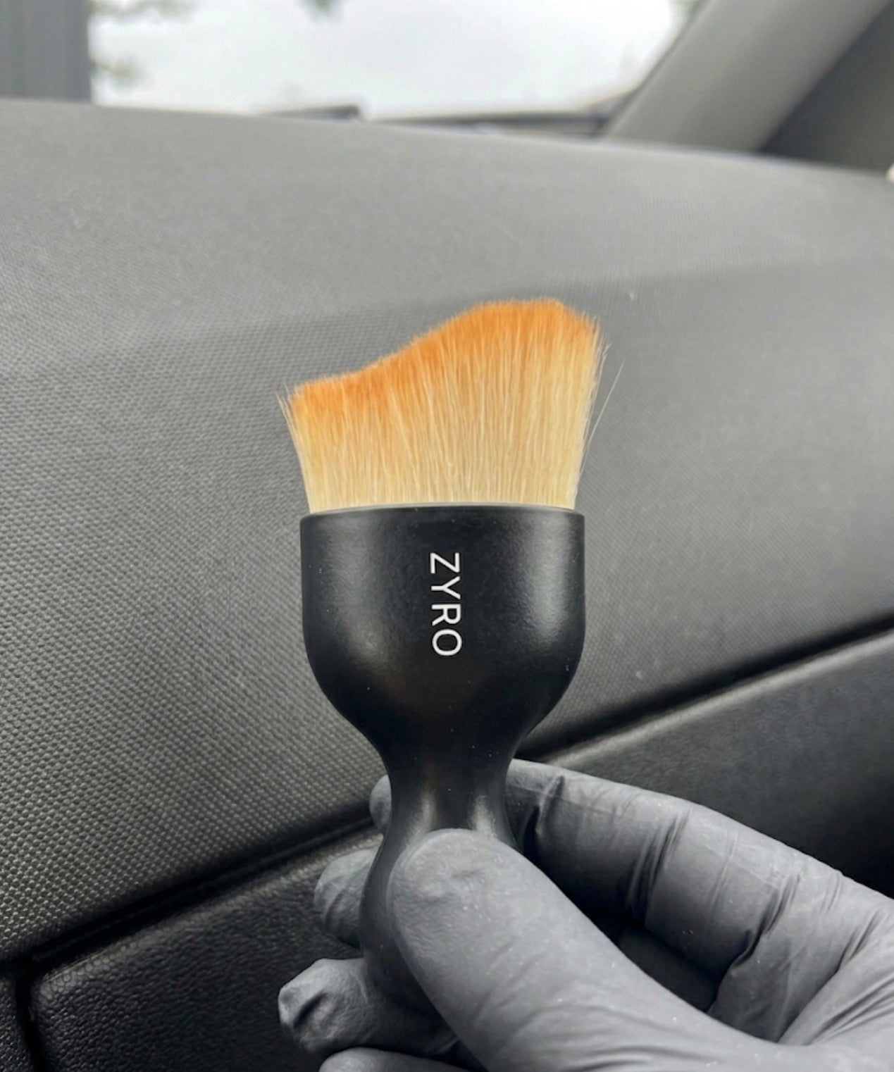 ZYRO™ – Perie Premium pentru Curatare Interior Auto